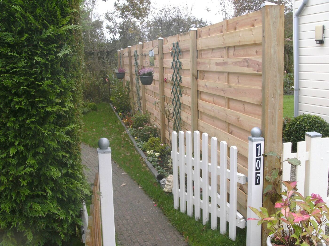 Onderhouden tuin bij een vakantiewoning op Texel